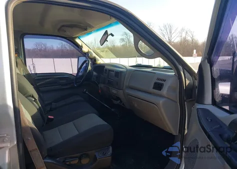 1999 Ford F-350 Lariat/Xl/Xlt z USA, uszkodzony, nr VIN 1FTSW31F8XEA33353